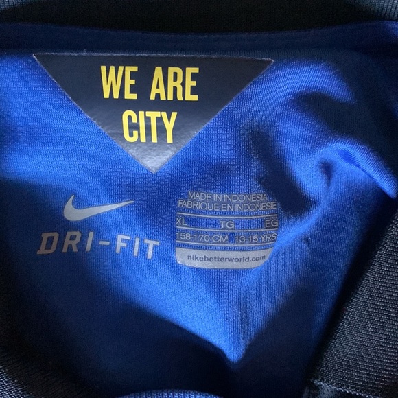 Youth XL Nike Manchester City Soccer Jersey - Picture 4 of 5